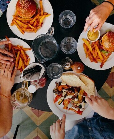 Dining Dining