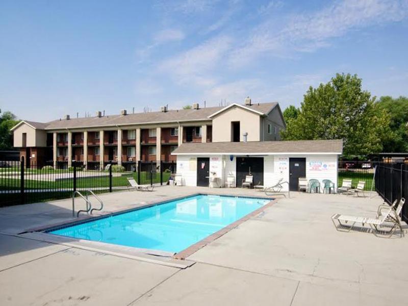 Apartments With a Pool in Taylorsville | Atherton Park Apartments