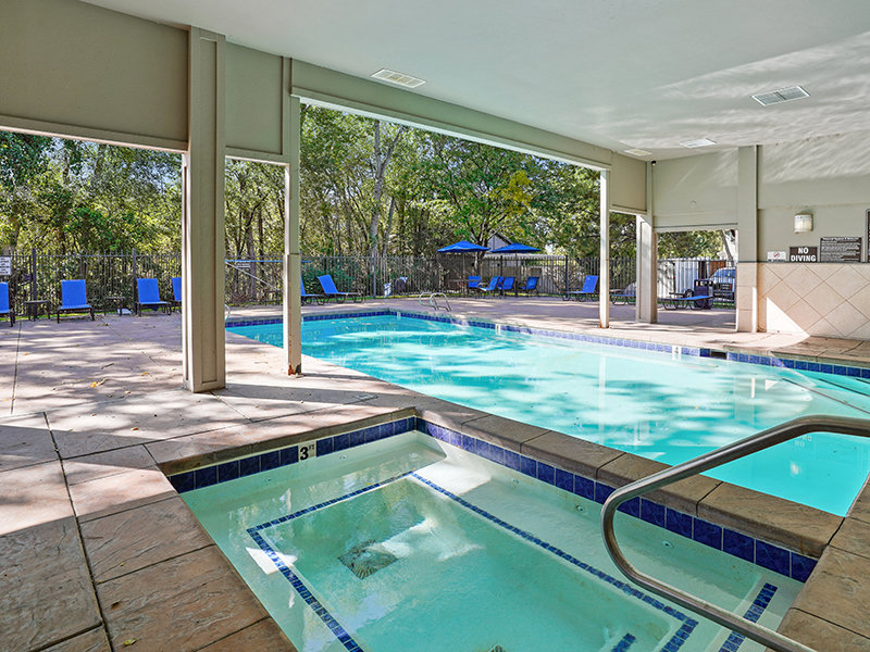 Hot Tub | Hunters Woods Apartments in Murray, UT