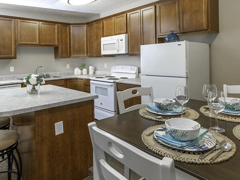 Dining Room & Kitchen | Country Springs