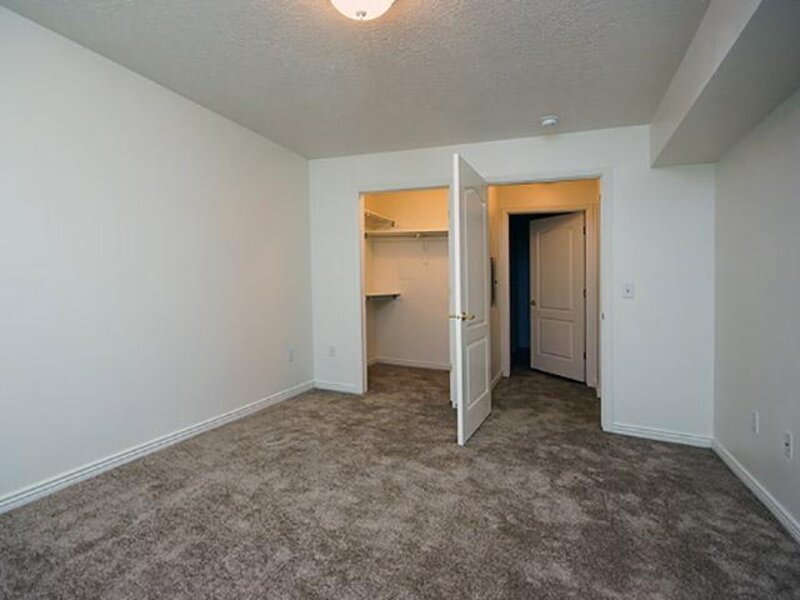 Apartments Near Riverbend Golf Course | Coventry Cove Senior Apartments