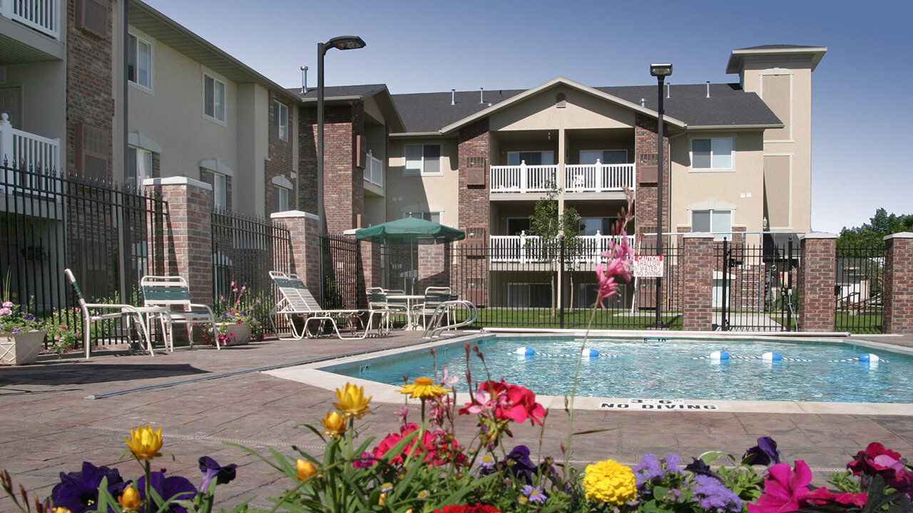 Coventry Cove Senior Apartments Neighborhood