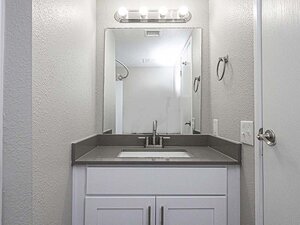 Vanity | Enclave on Redwood Apartments