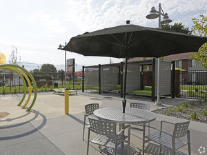 Luxury Patio | Enclave at Redwood