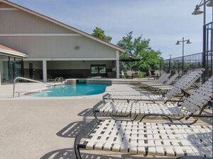 Sparkling Pool | Enclave at Redwood