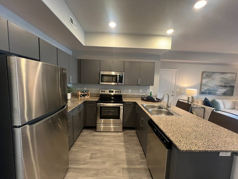 Fully Equipped Kitchen with Stainless Appliances | Viewpointe Apartments