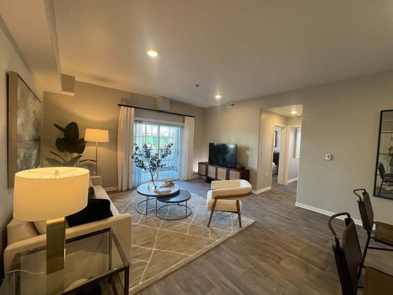Front Room | Viewpointe Apartments