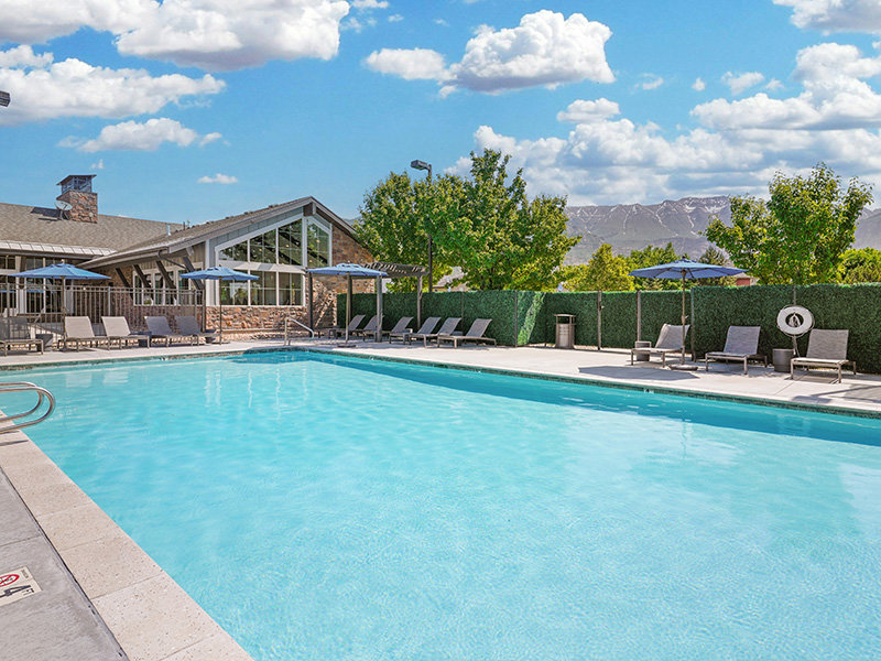 Spacious Pool | Viewpointe Apartments