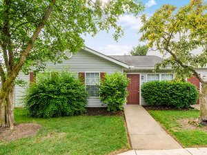 Apartment Exterior Views | Willow Bend