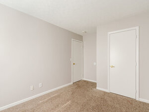 Spacious Room | Willow Bend