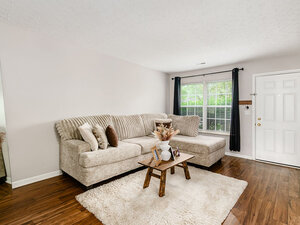 Living Room | Willow Bend