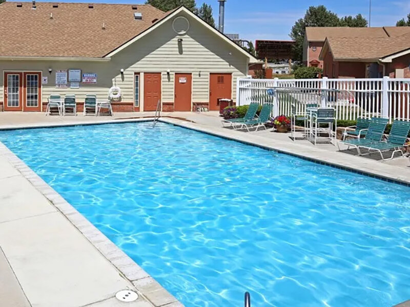 Exterior Pool | Greens of Northglenn
