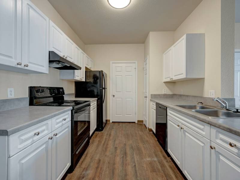 Fully Equipped Kitchen | Reserve at Northglenn