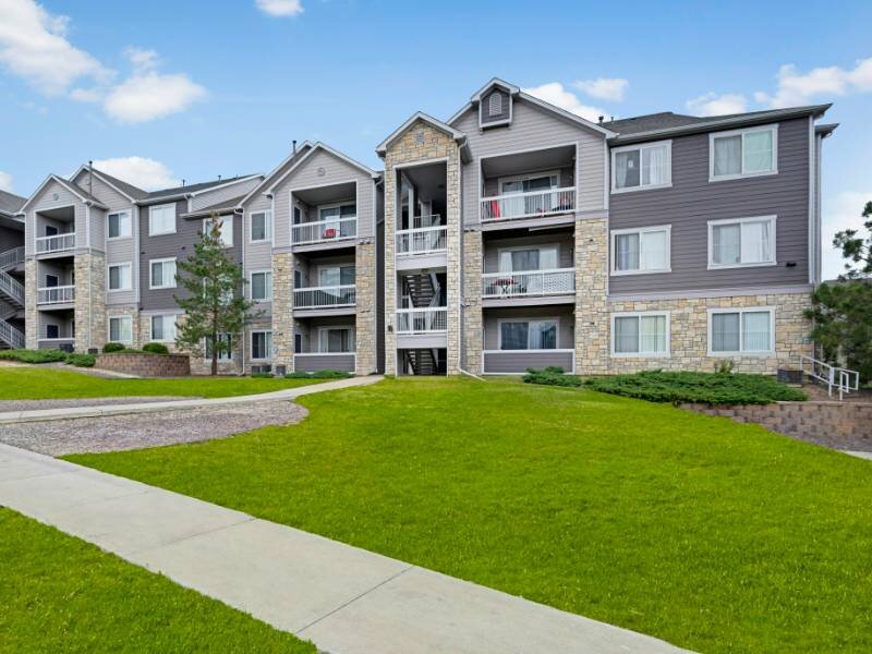 Exterior | Reserve at Thornton I & II Apartments