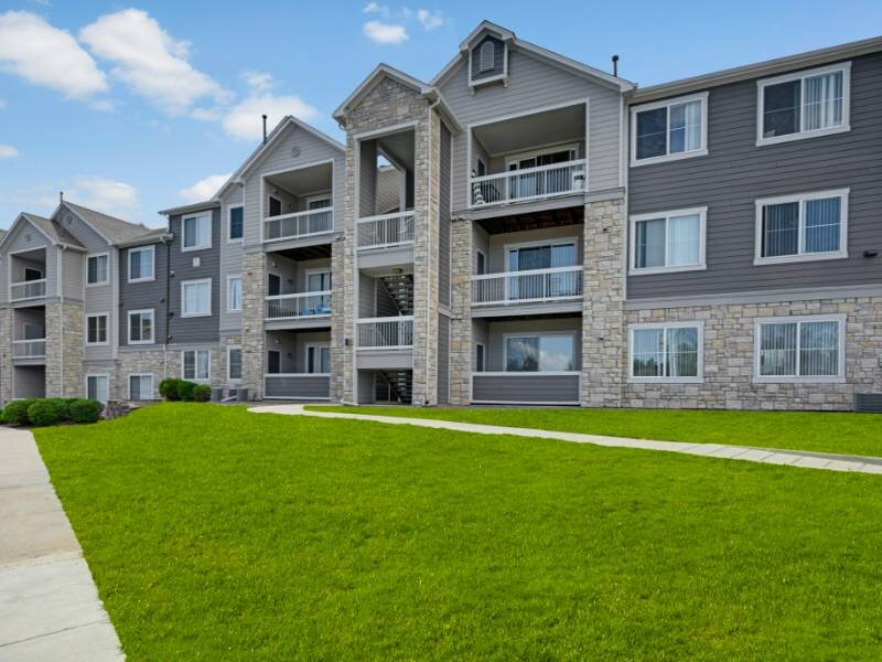 Apartment Exterior | Reserve at Thornton I & II Apartments