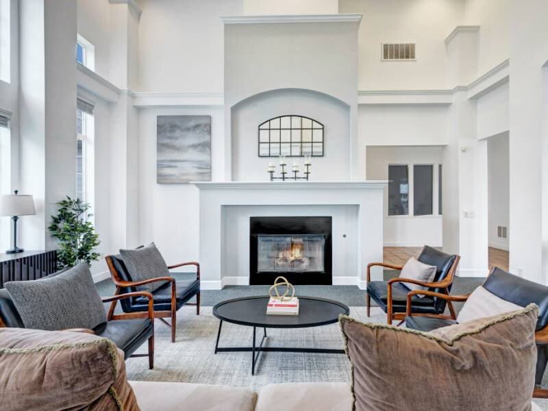 Resident Lounge | Reserve at Thornton I & II Apartments