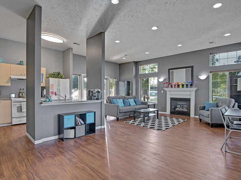 Spacious Seating | Deer Run