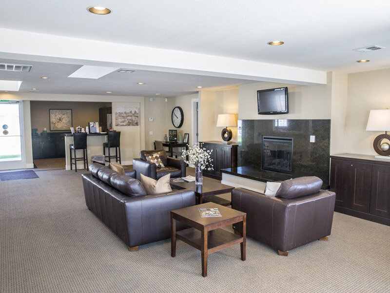 Luxury Room | Eagle Pointe