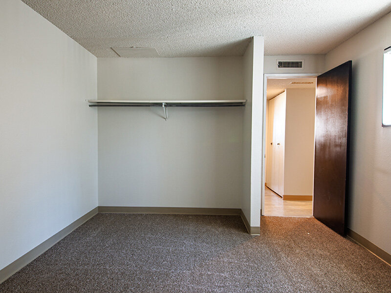 Closet | Mount Vernon Terrace