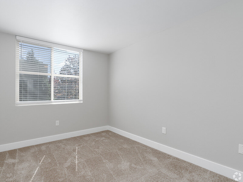 Bedroom | 2x2 | 5819 Glisan Apartments