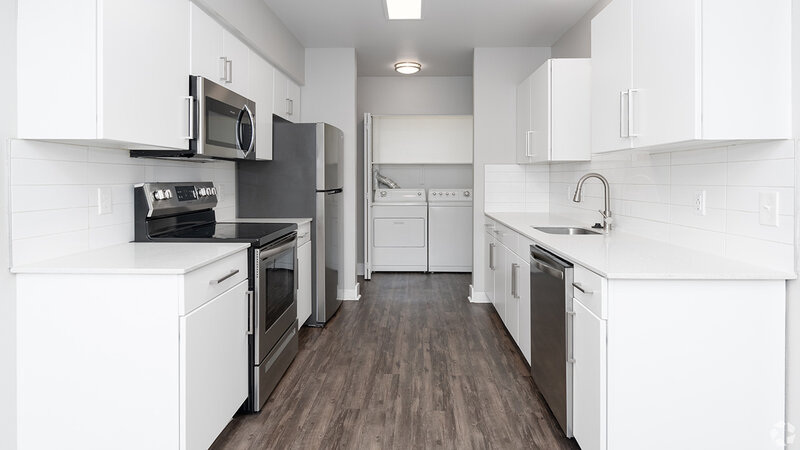 5819 Glisan Apartments