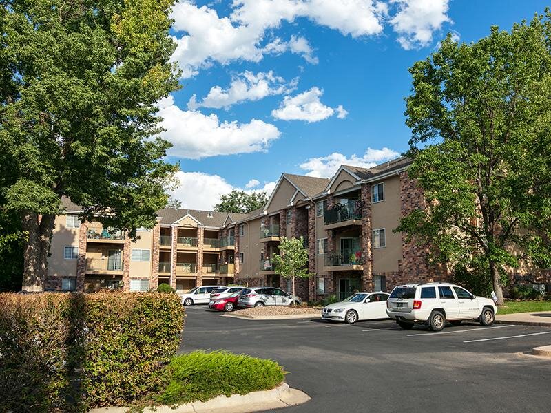Parking Lot | Ketring Park Apartments