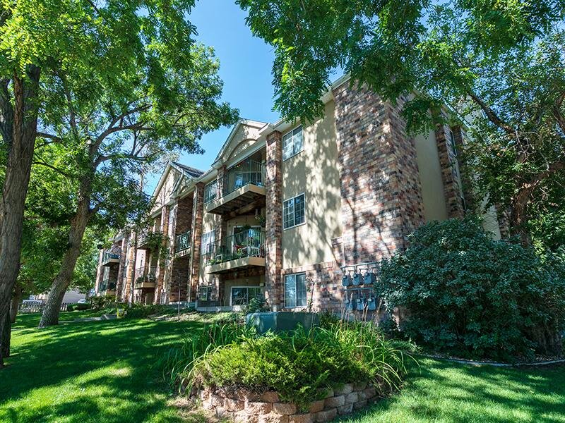 Professional Landscaping | Ketring Park Apartments