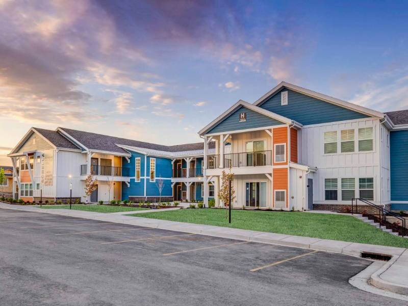 Exterior | Sorella Apartments in Herriman, UT