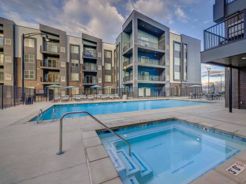 Hot Tub and Swimming Pool | Sorella Apartments in Herriman, UT