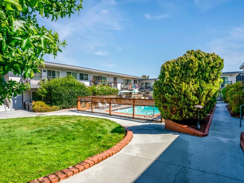 Beautiful Landscaped Grounds | Nova at Terra Linda