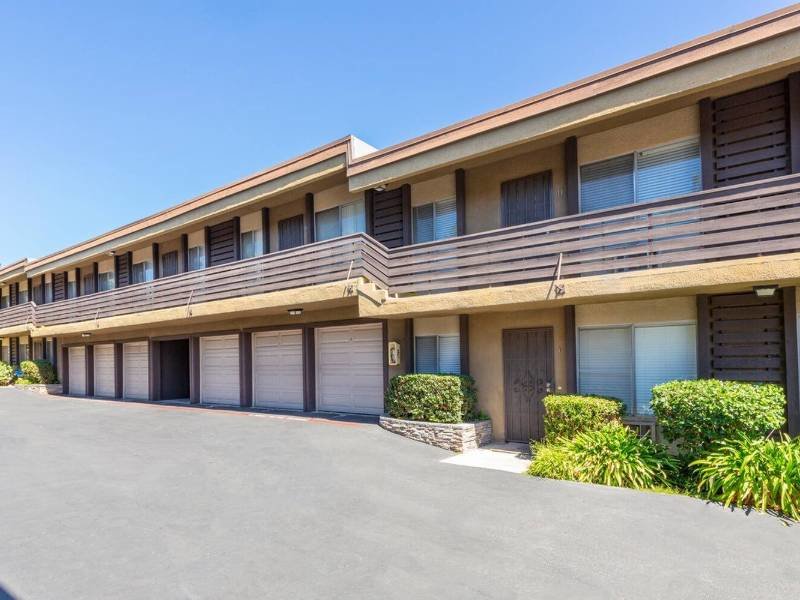 Garages | Elan Avante Apartments