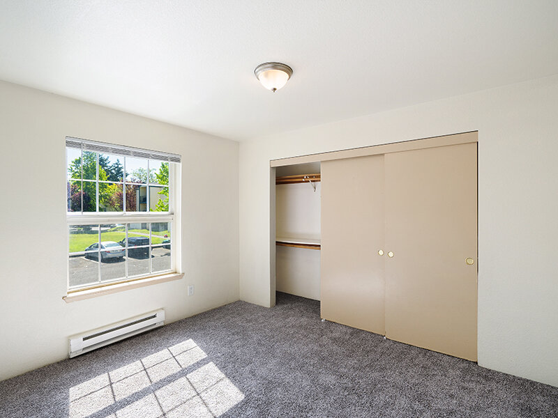 Apartment Closet | Bristol Woods Apartments