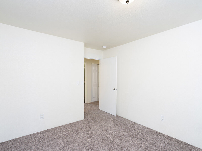 Luxury Room | Bristol Woods Apartments