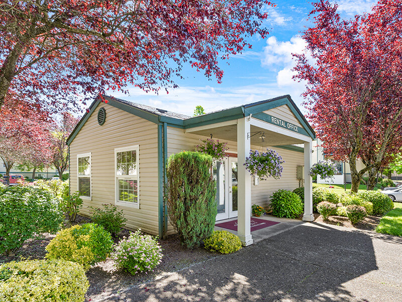 Leasing Office | Bristol Woods Apartments