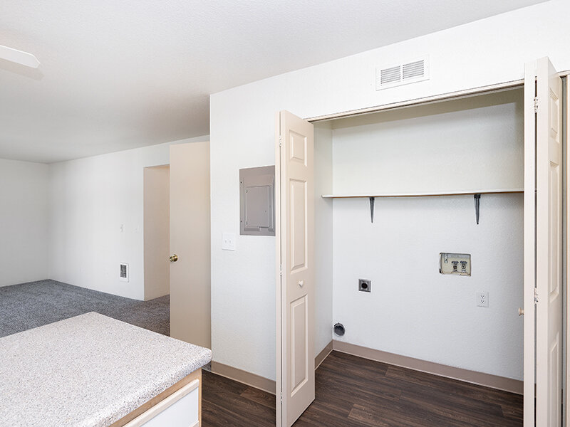 Luxury Closet | Bristol Woods Apartments