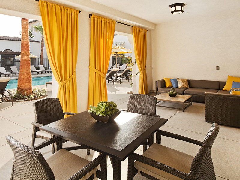 Community Seating Area | Paseos at Montclair North