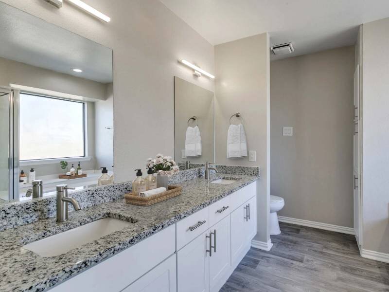 Double Vanity | Shiloh Park Townhomes in Plano, TX