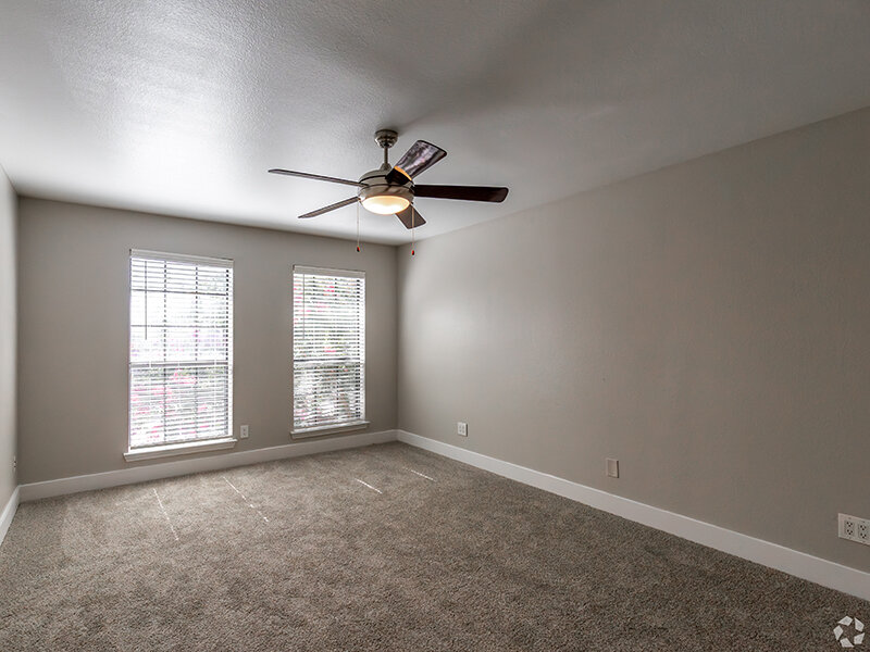 Floor to Ceiling Windows | Shiloh Park Townhomes in Plano, TX