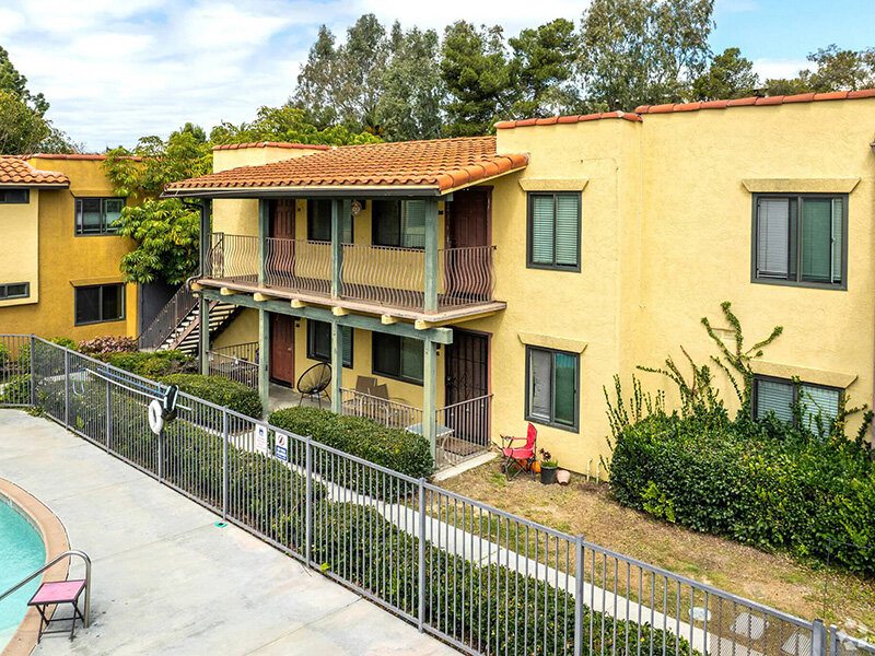 Building Exterior | Suncrest Ridge Apartments