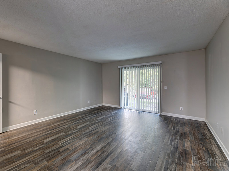 Large Window | River Ridge