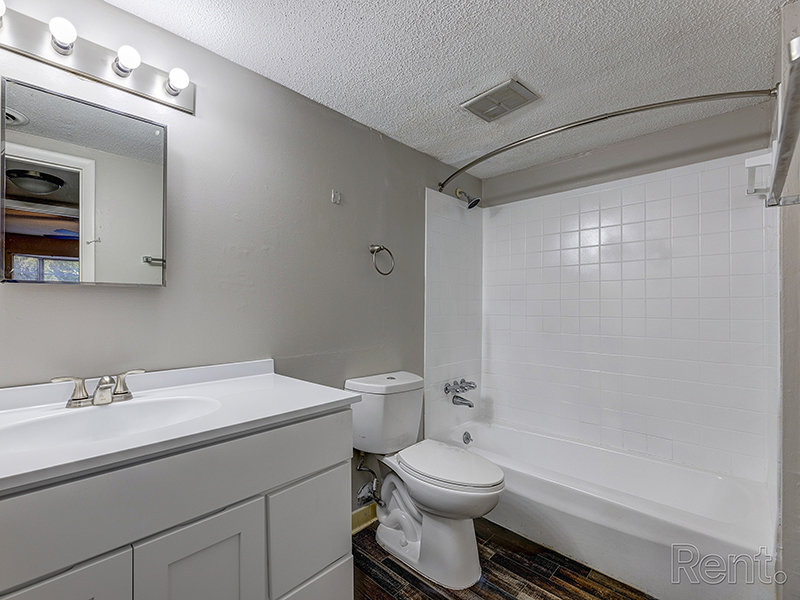 Luxury Bathroom | River Ridge