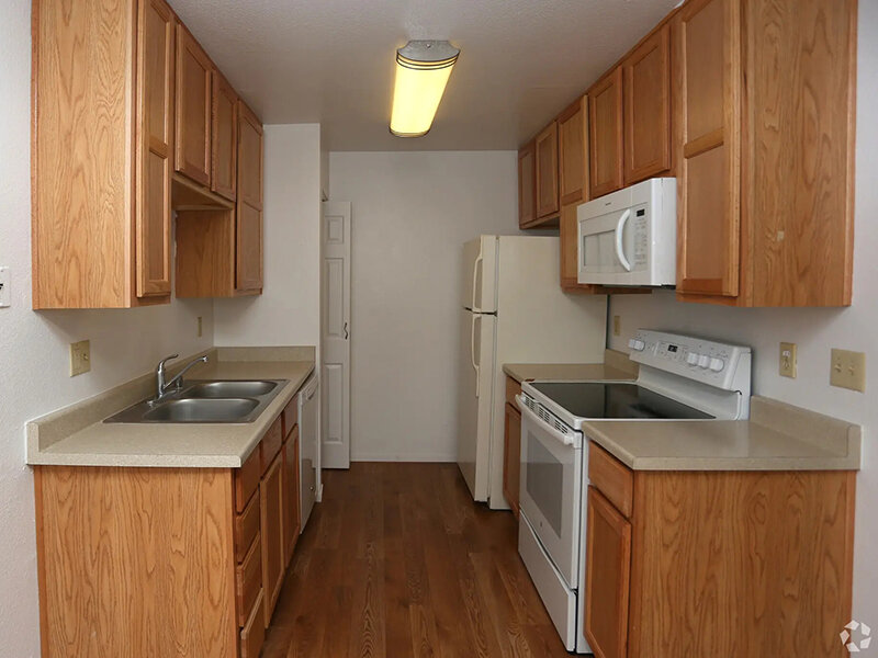 Kitchen | Berryhill Apartments in Grass Valley, CA