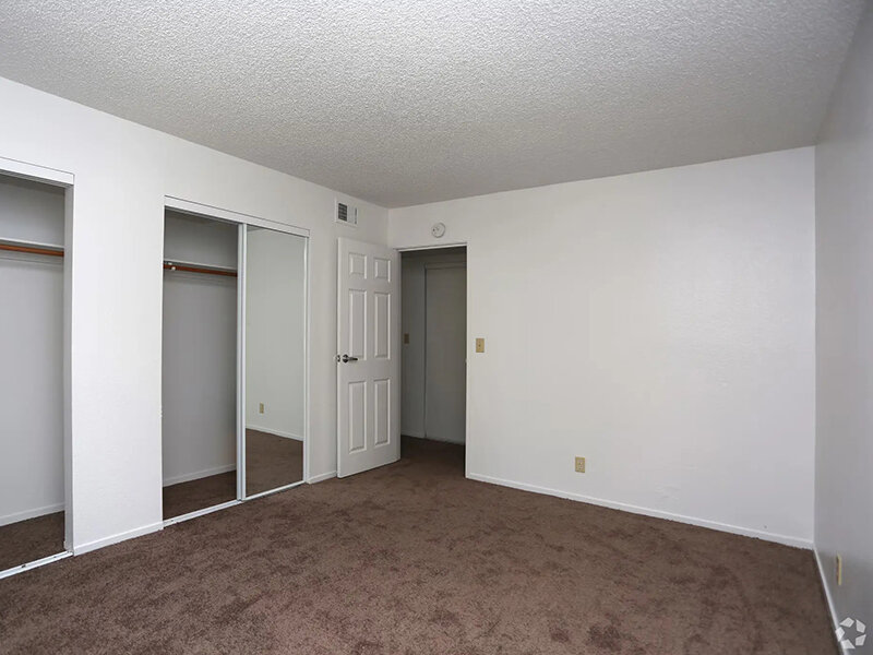 Large Rooms | Berryhill Apartments