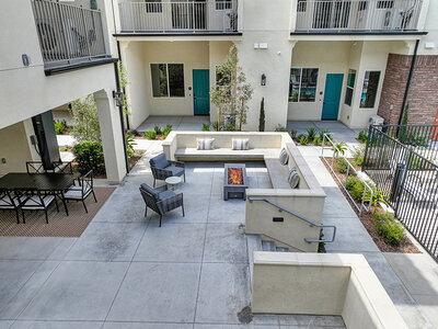 BBQ and Exterior Seating | The Commodore
