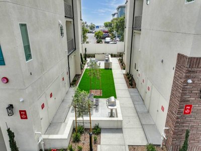 Courtyard View | The Commodore Apartments in National City, CA