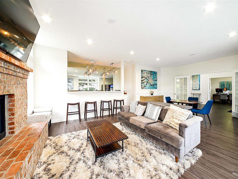 Living Room | Mallard Pointe at Riverbend