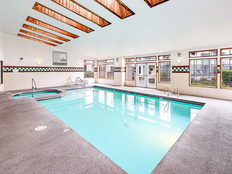 Mallard Pointe at Riverbend Apartments in Auburn