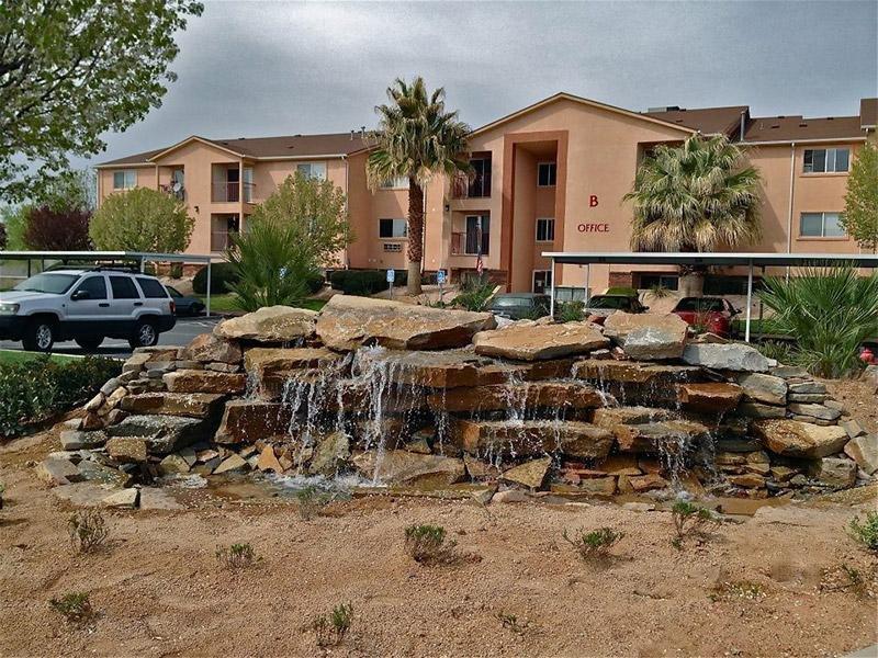 Summit Pointe Community Features