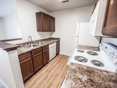 Fully Equipped Kitchen | Canyon Pointe Apartments