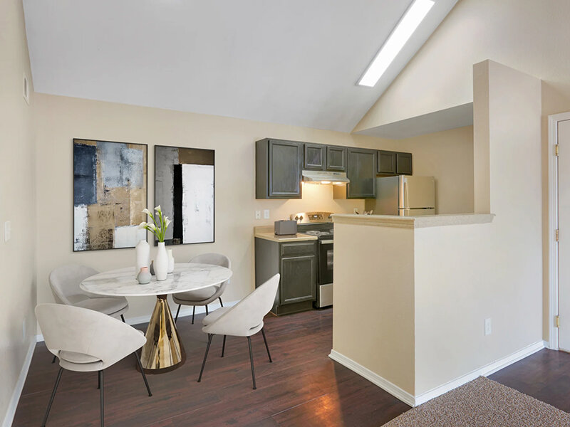 Dining Area | Crossroads at City Center